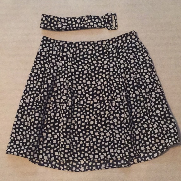 The Limited Dresses & Skirts - Limited skirt, L